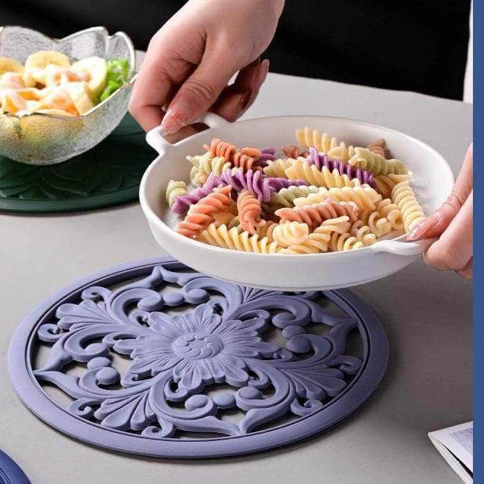 EZYHOME Set of 3 Silicone Trivet Mats,Multi-Use Intricately Carved Hot Pot Trivets for Hot Dishes, Kitchen Mats, Table Mats,Flexible Durable Non Slip & Heat Resistant Kitchen Hot Pads Coaster